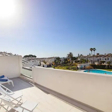 Duplex With Ocean Views, Pool, And 100m Away Estepona