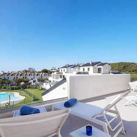 Duplex With Ocean Views, Pool, And 100m Away Lejlighed Estepona