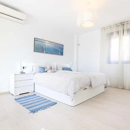 Duplex With Ocean Views, Pool, And 100m Away Estepona