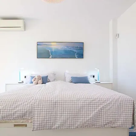 Lejlighed Duplex With Ocean Views, Pool, And 100m Away Estepona