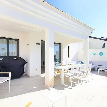 Duplex With Ocean Views, Pool, And 100m Away Lejlighed *